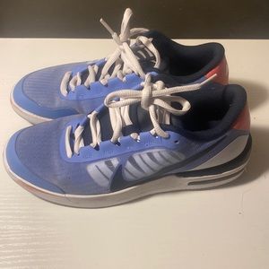 womens nike tennis shoes